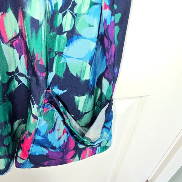 Easy Stretch Scrub Top Green Blue Pink Purple Leaves Size 3X Lace Up Front - Picture 4 of 6